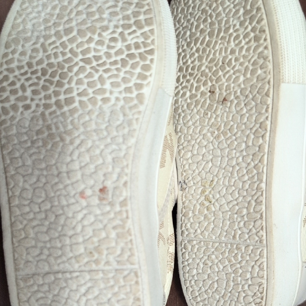 SeeMICHAEL Michael Kors Cream Logo Slip-On Sneakers with Gold Accents Size 8 - Picture 3 of 3